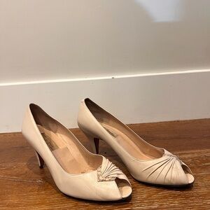 Sesto Meucci Cream Peep-Toe Heels